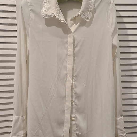 H&M Button Up Ruffled Blouse, Medium - Picture 2 of 10